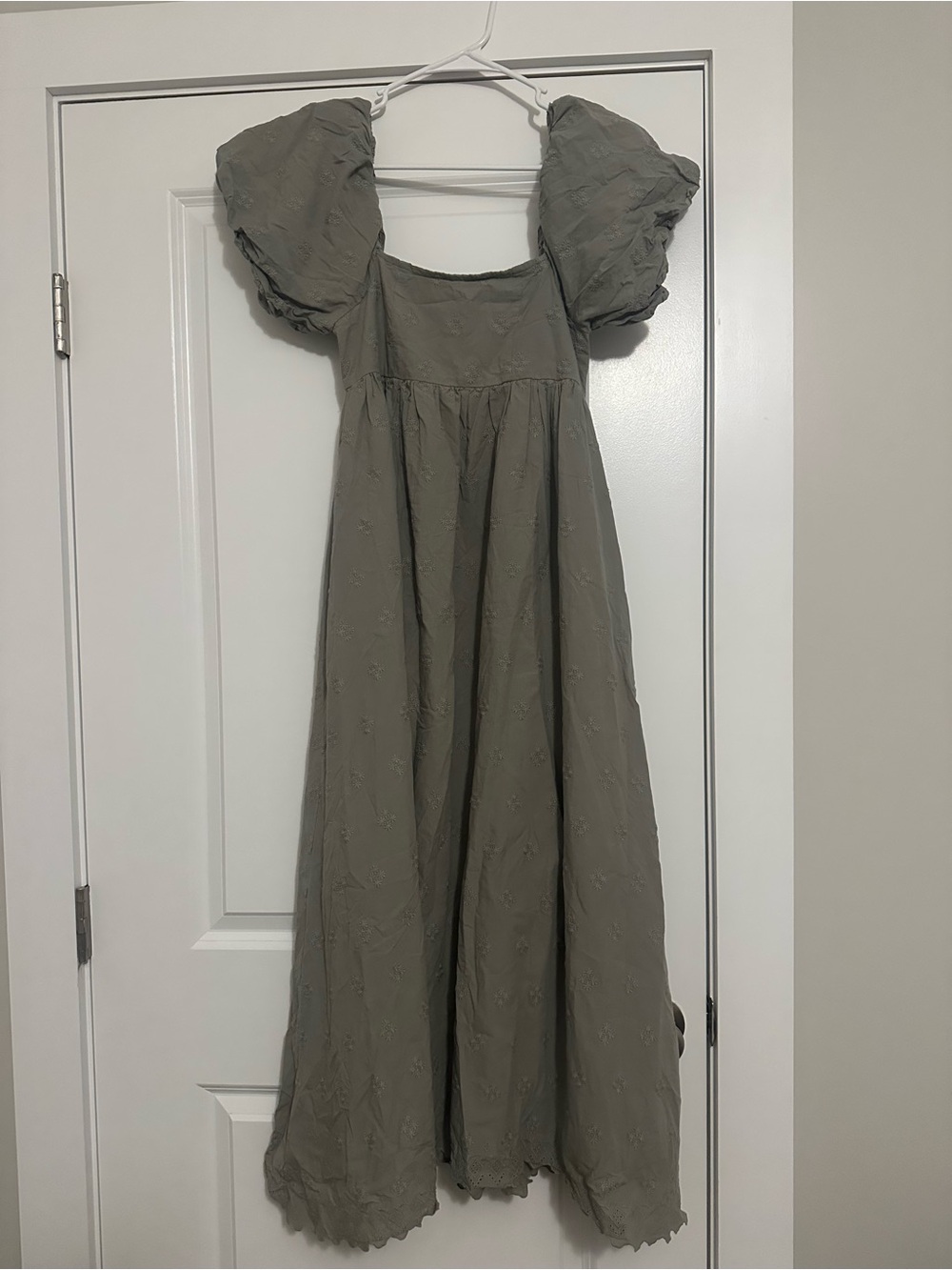 Rylee + Cru Green Puff-Sleeve Maxi Dress